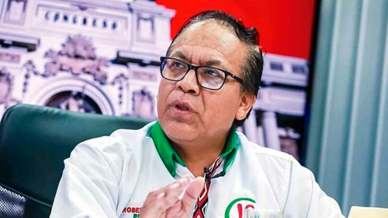 Roberto Sánchez insiste en nueva Constitución: propone referéndum durante multitudinario mitin en Arequipa